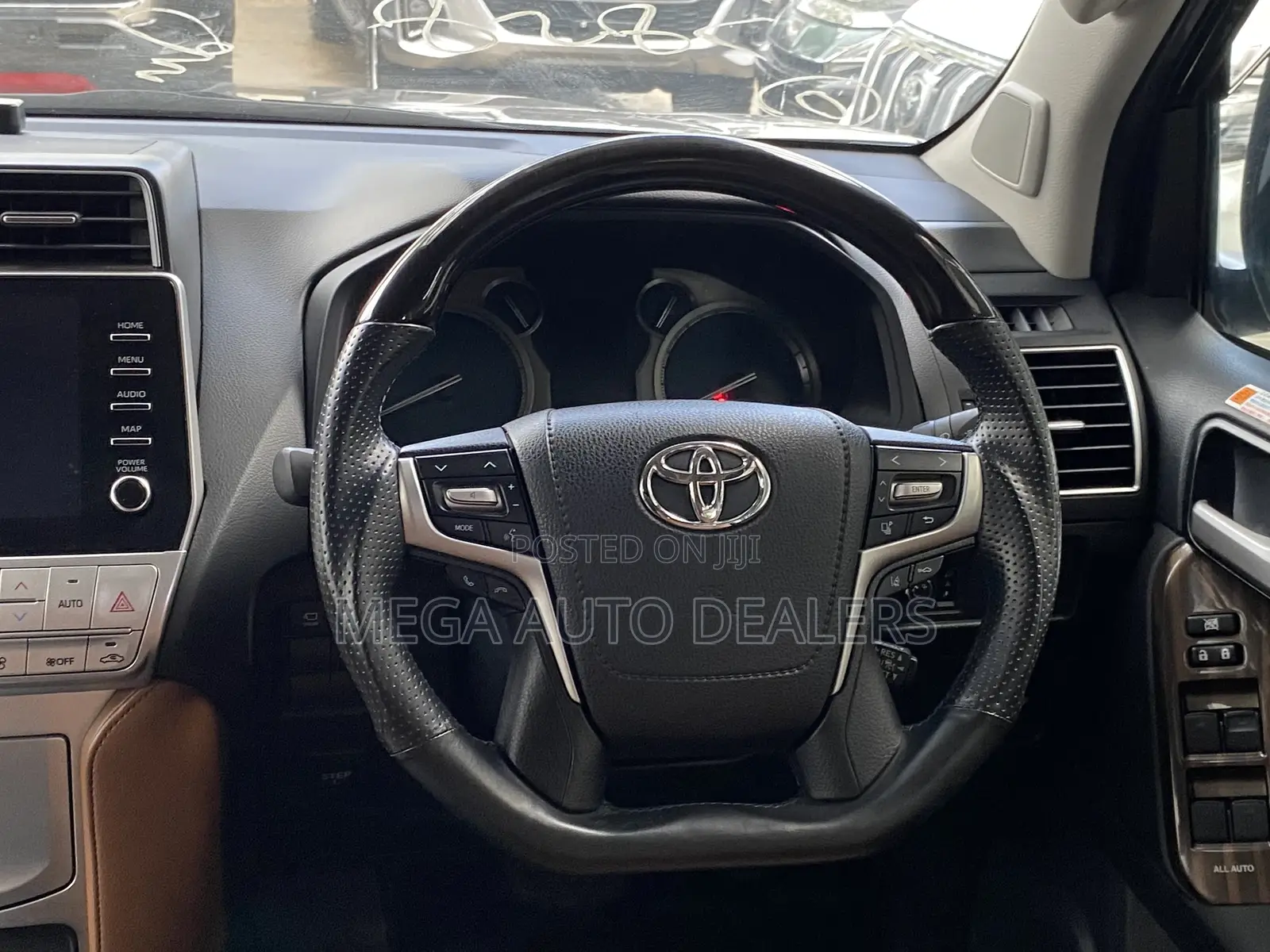 Toyota Land Cruiser Prado 2022 Black