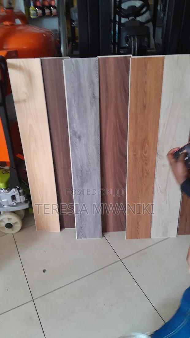 Stone Polymer Composite (Spc)Flooring - thumbnail 3