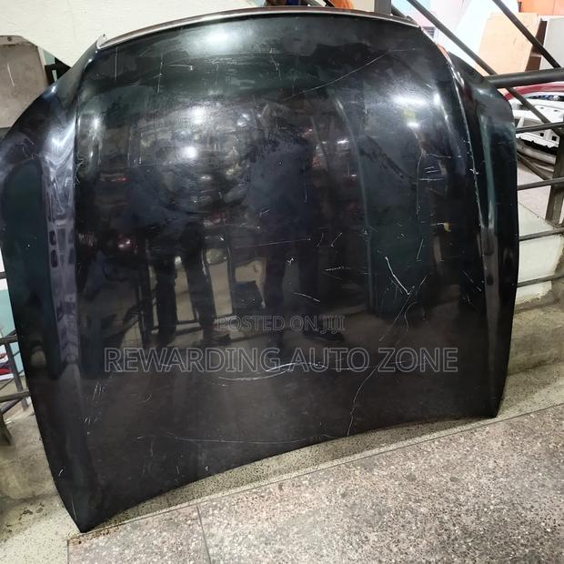 Toyota Crown 2016 Bonnet.