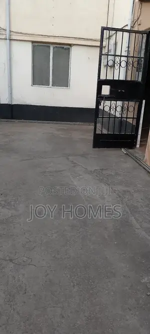3bdrm House in Nairobi West for rent
