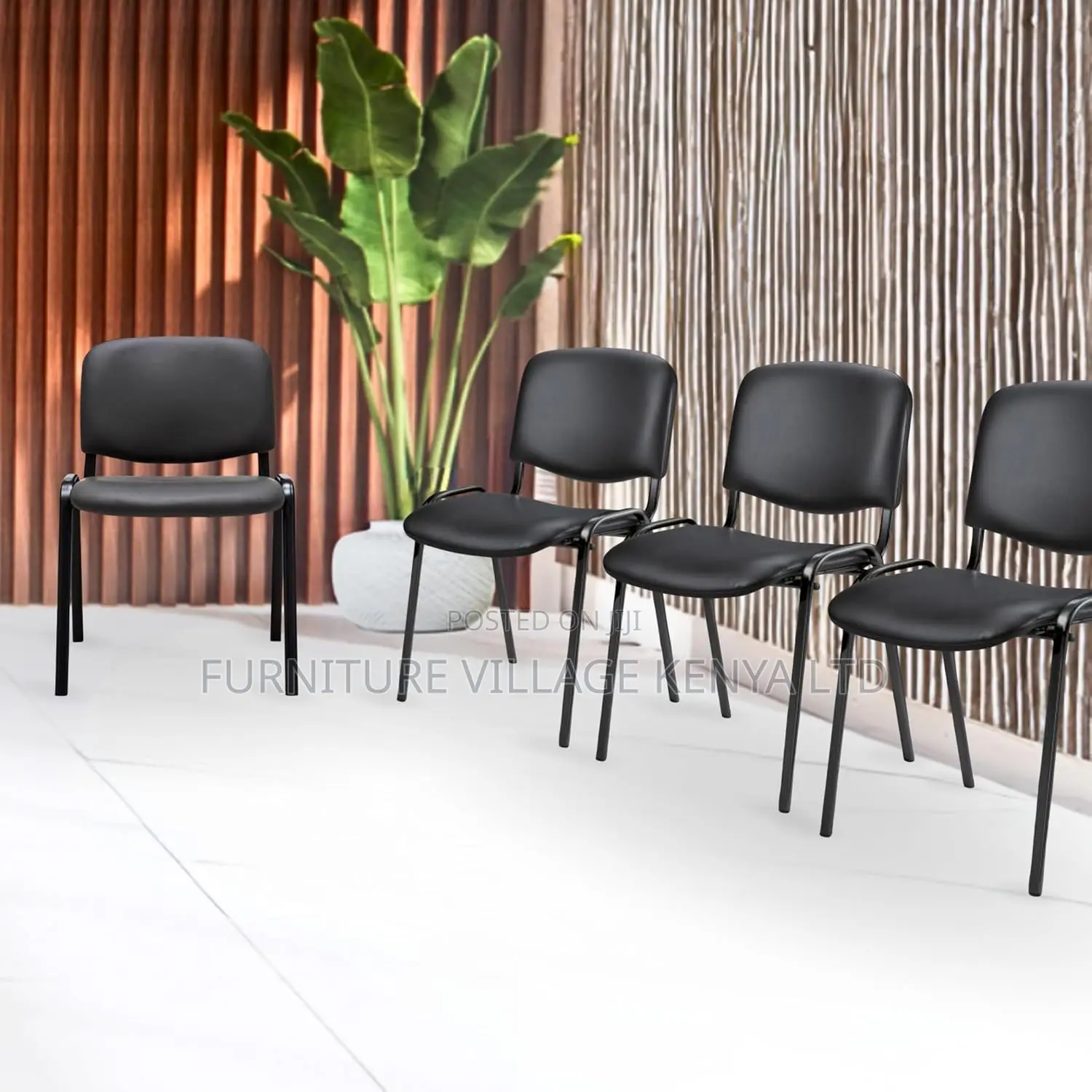 Office Chair: Stackable Visitor's Chair With Metal Frame