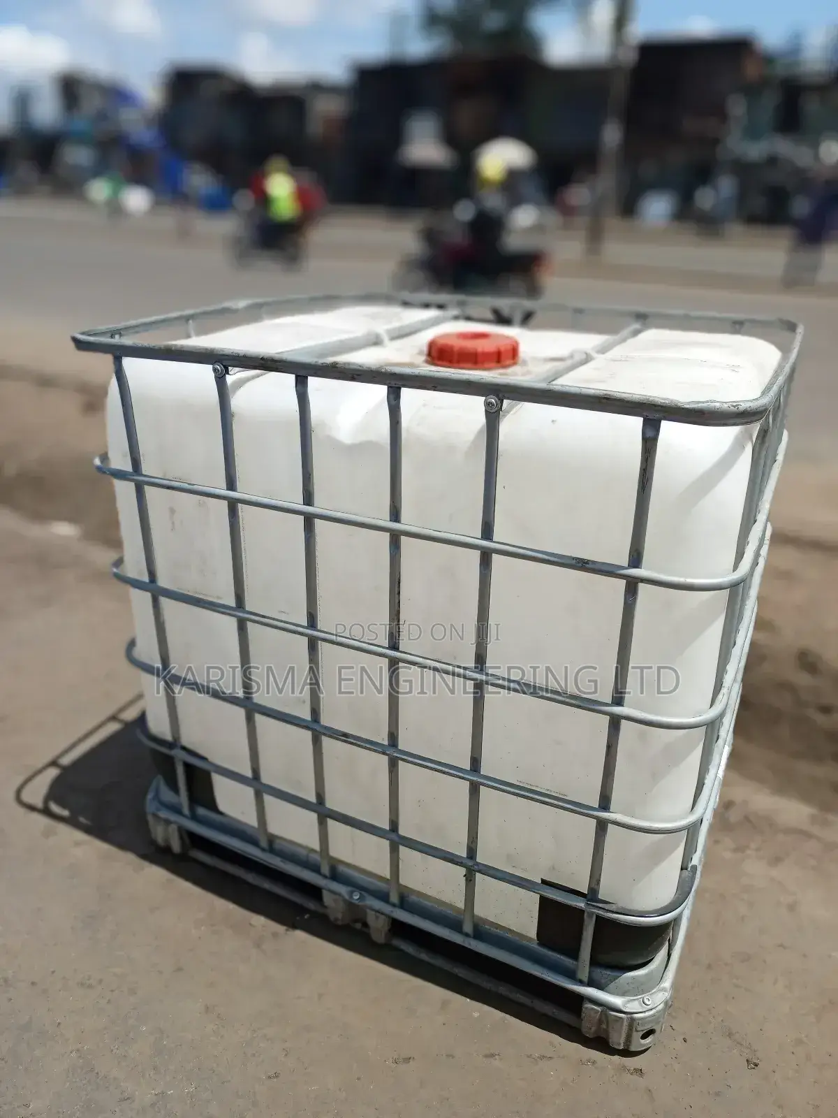 1000L Metallic Water Tanks