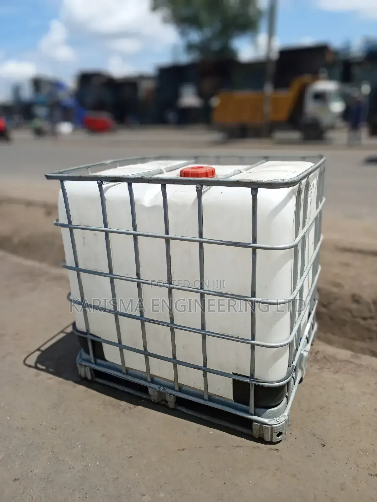 Metallic Caged Water Tanks 1000l