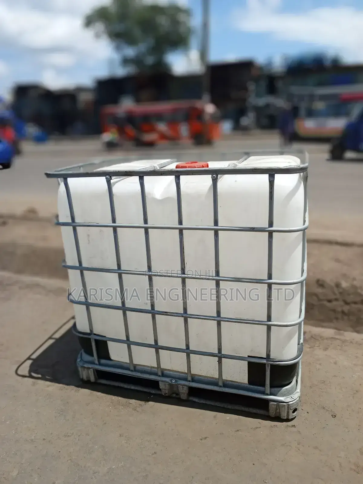 Metallic Caged Water Tanks 1000l