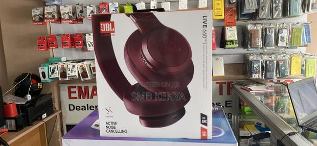 JBL Live 660 Headphones - main view