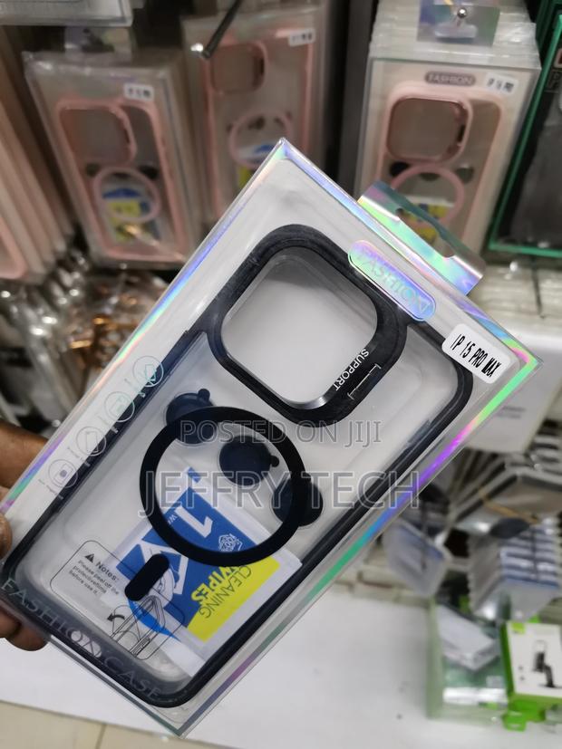 Magsafe Clear Case With Lens Cover for 15 Pro Max-Black Edge - thumbnail 3