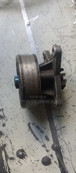 Nissan Bluebird Mr20 Water Pump