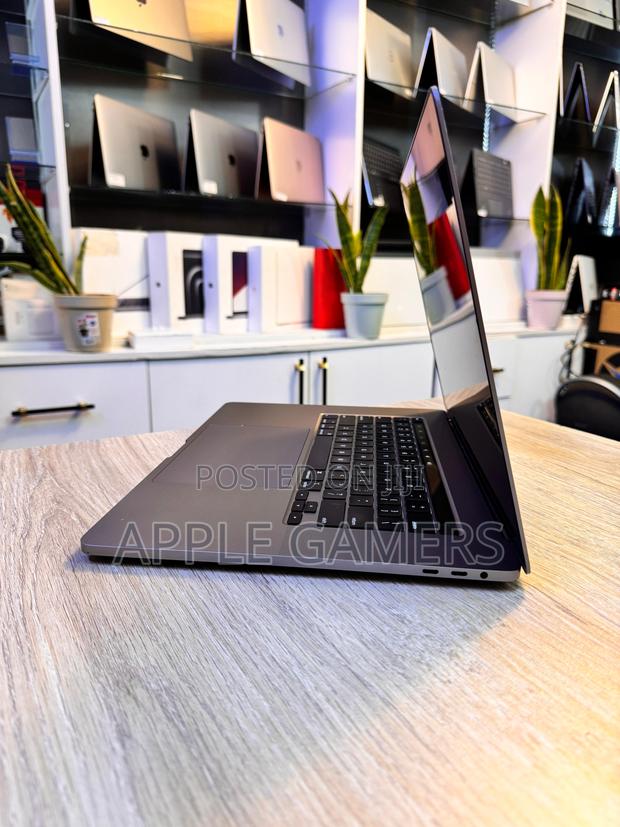 Laptop Apple MacBook Pro 16GB Intel Core I9 SSD 1T - main view