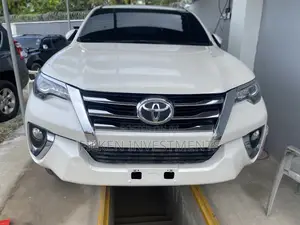 Toyota Fortuner 2.8 D AWD 2016 White