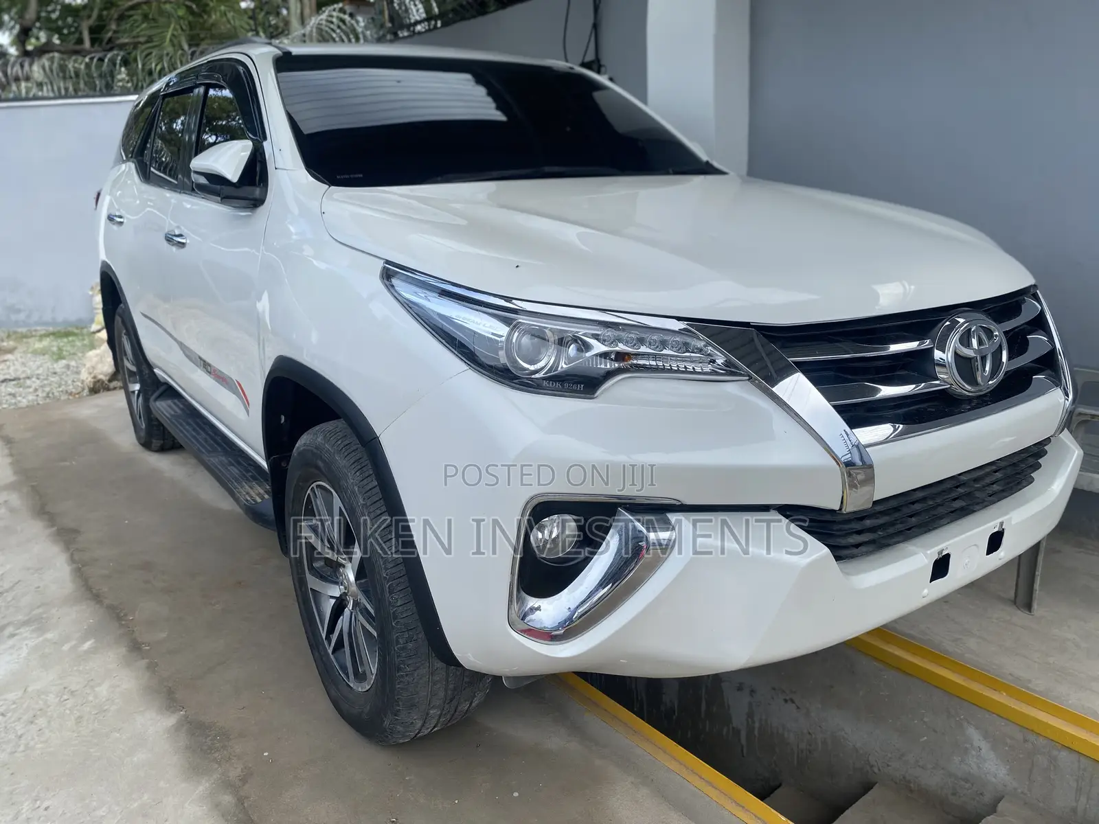 Toyota Fortuner 2.8 D AWD 2016 White