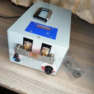 Chicken Beak Trimmer - main view