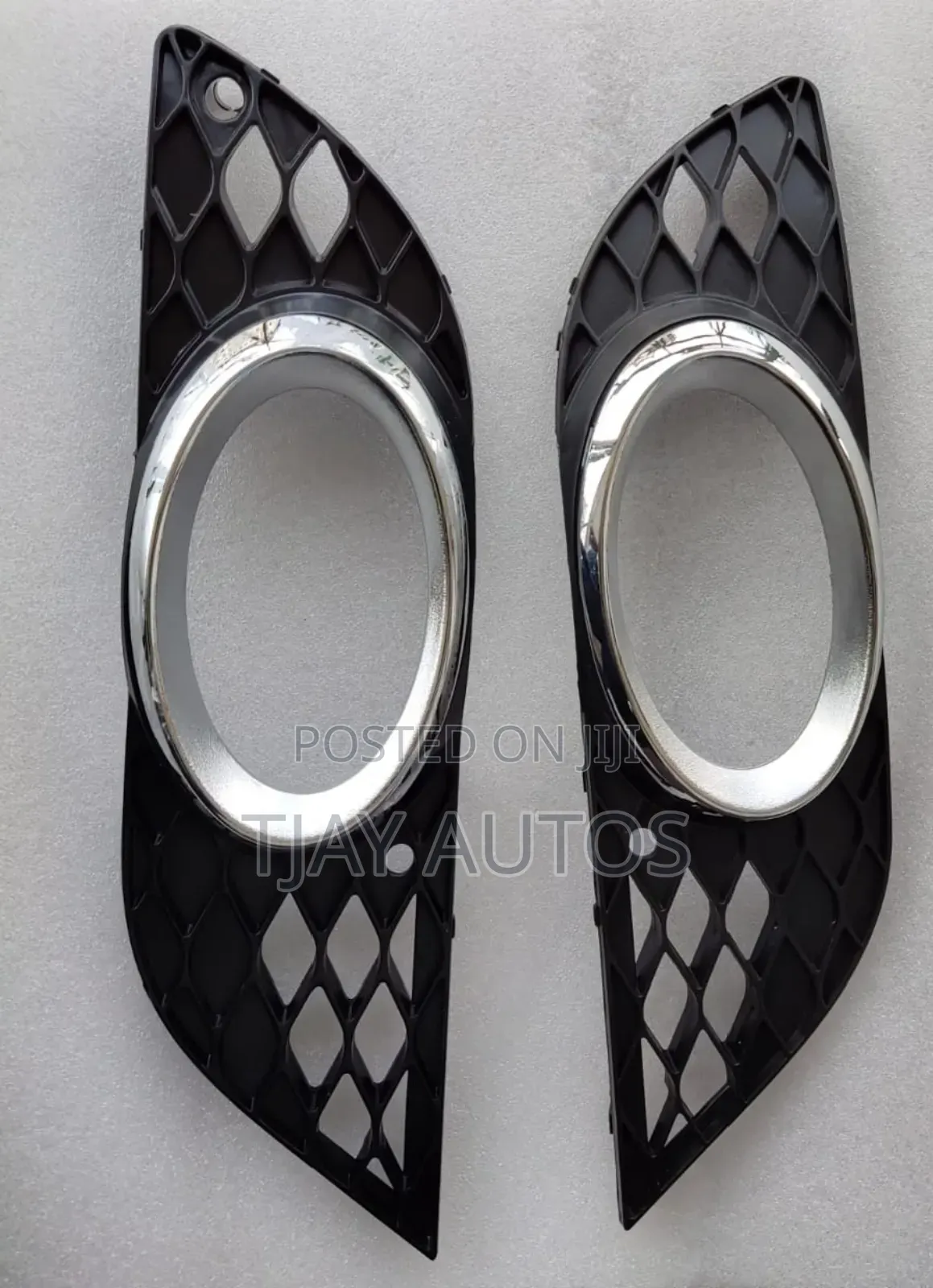 Mercedes W211 Front Bumper Foglight Grille A2118850422