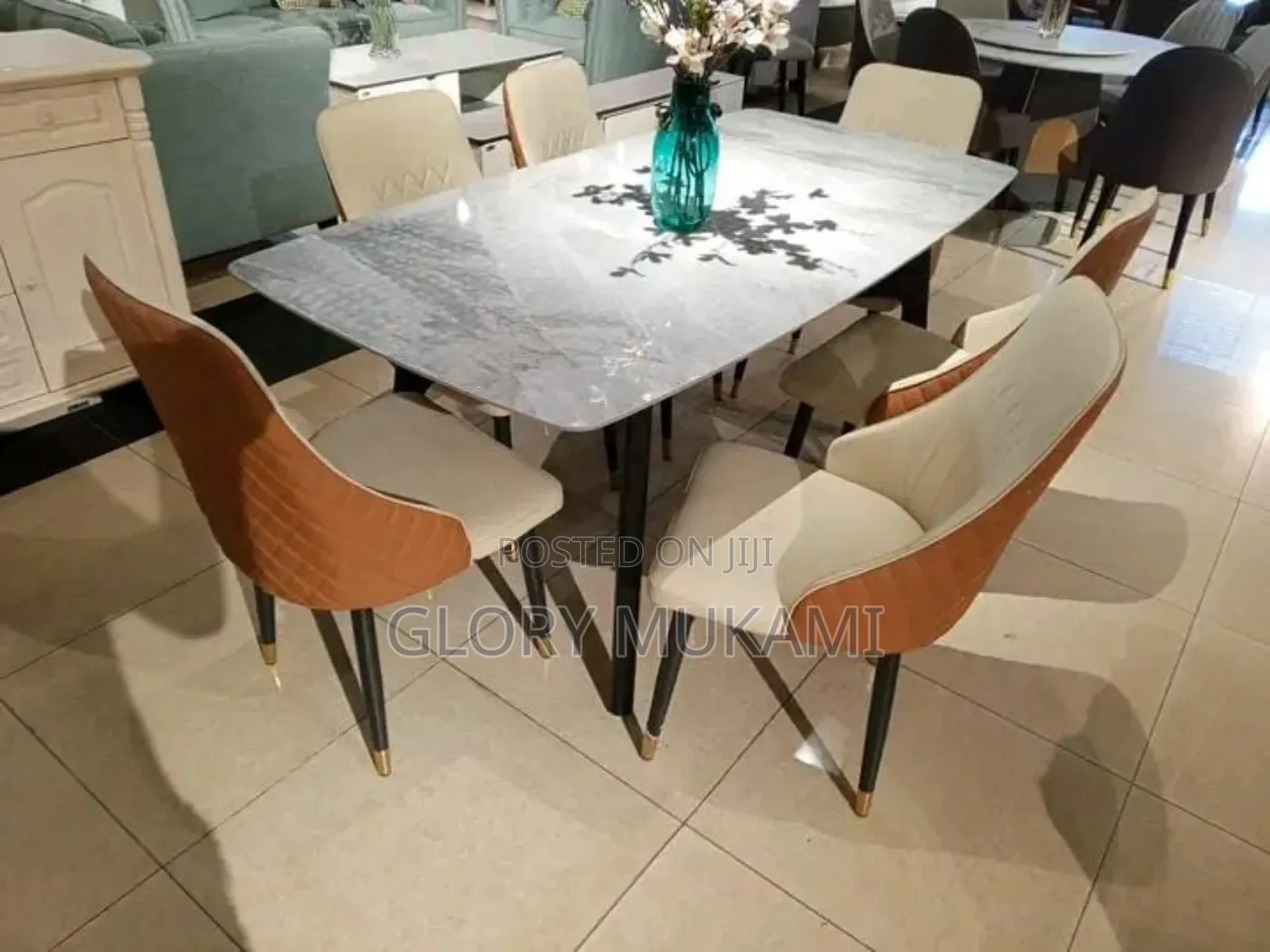 Modern Varnished Dinning Table Set