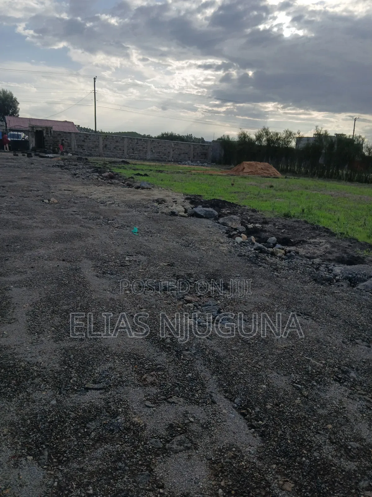 Kahawa Sukari C(Kamakis) 50"×80" Title at 4.6M Negotiable