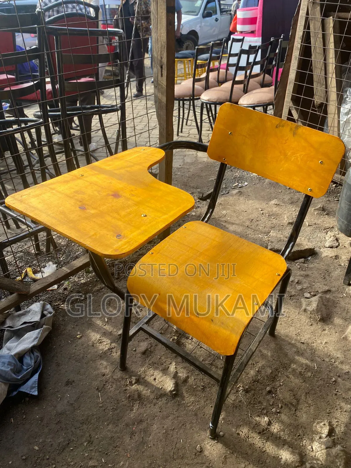 Round Tube Arm Chair College