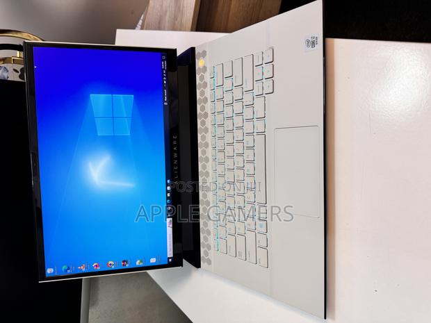 Laptop Dell Alienware 15 R3 32GB Intel Core I7 SSD 512GB - main view