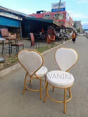 Manicure Love Seats, Cream and Gold