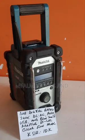 Dab Radio Workshop Makita 12v Ac/Dc Aux Bluetooth Fm Ex-Uk