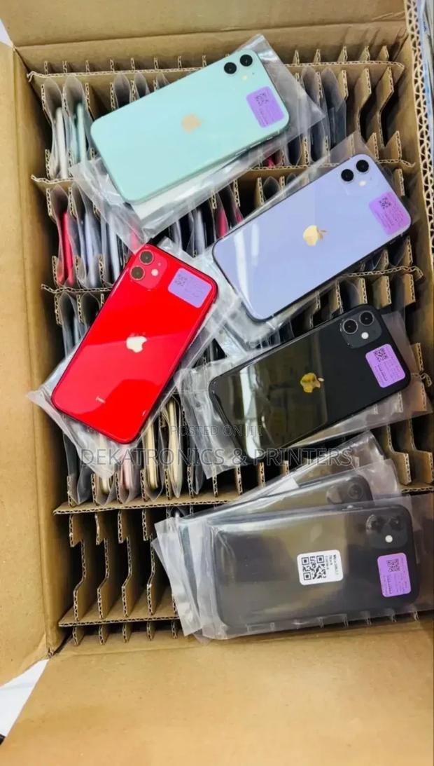 Apple iPhone 11 128 GB Black - main view