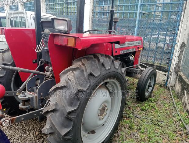 Massey Ferguson 240 - thumbnail 4