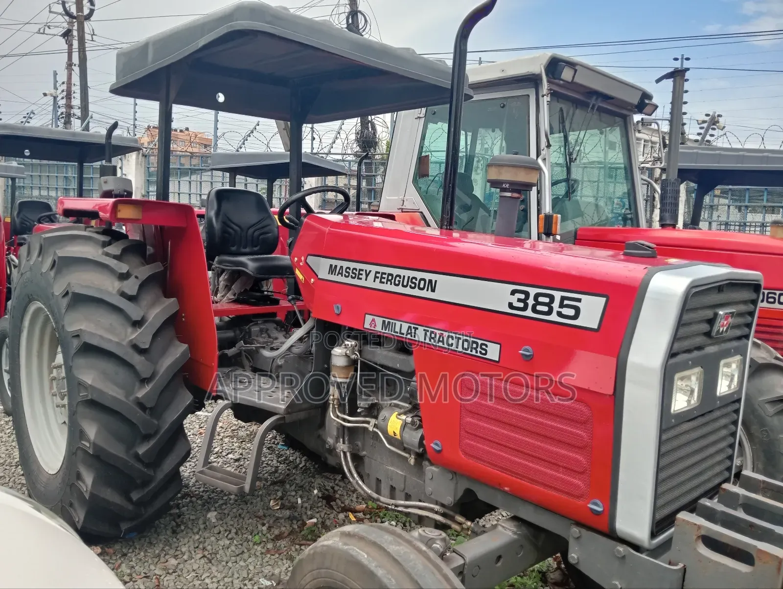 Massey Ferguson 385