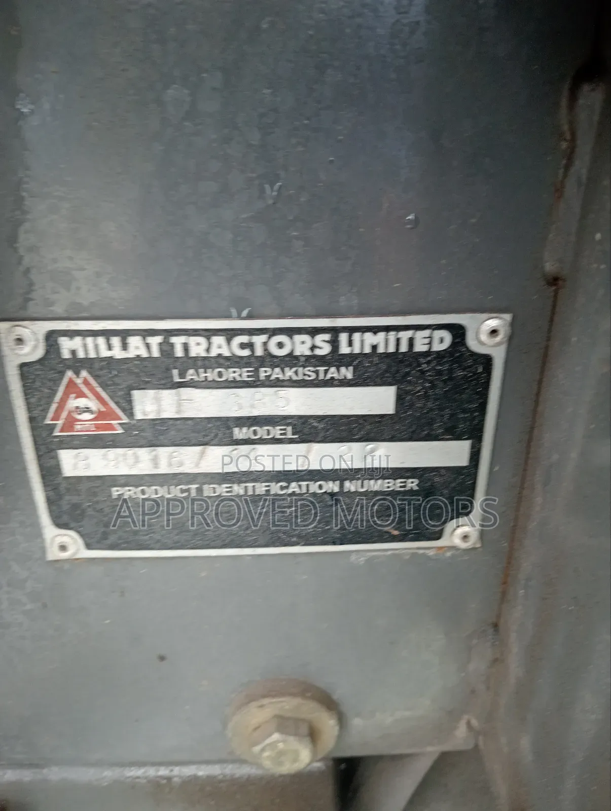 Massey Ferguson 385