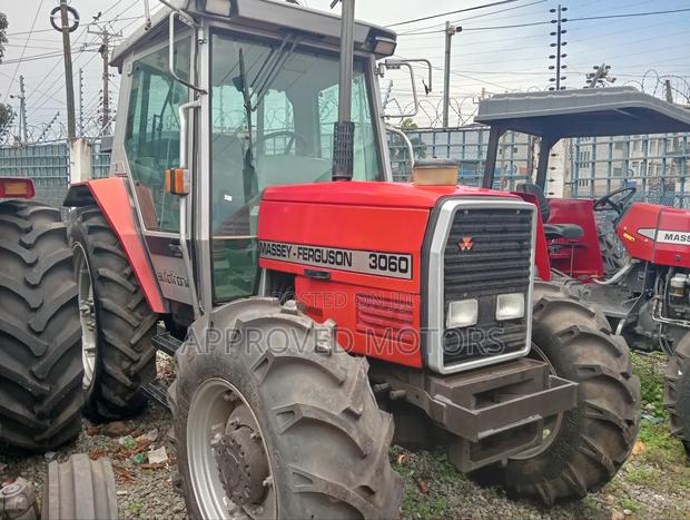 Massey Ferguson Tractor 3060 - thumbnail 2