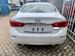 Nissan Skyline 2017 White