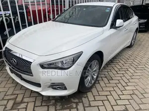 Nissan Skyline 2017 White