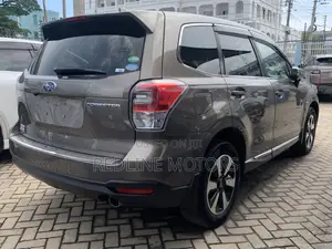 Subaru Forester 2.5i Limited AWD 2017 Ivory