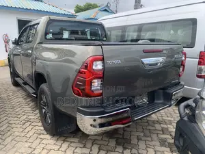 Toyota Hilux 2.4 Diesel 2020 Gold