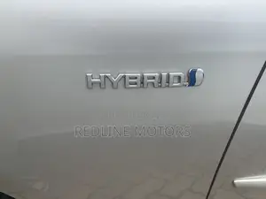 Toyota Crown Majesta 2.5 AWD Hybrid 2018 Silver
