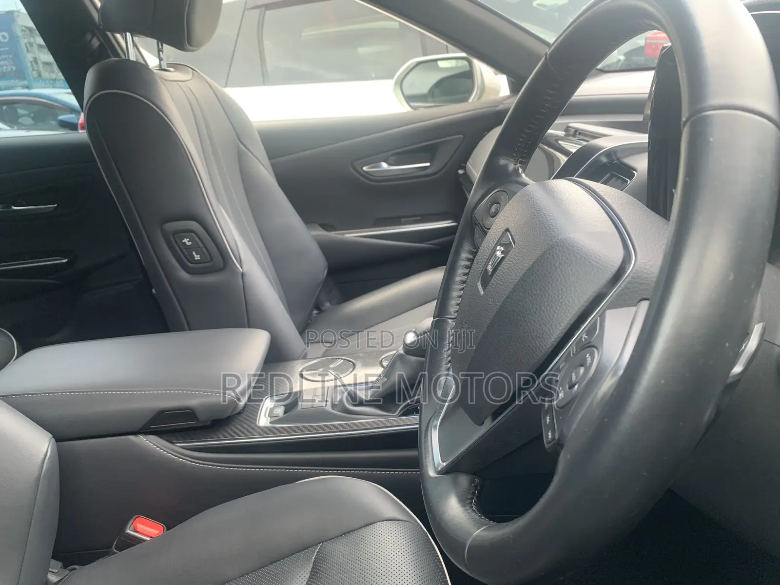 Toyota Crown Majesta 2.5 AWD Hybrid 2018 Silver