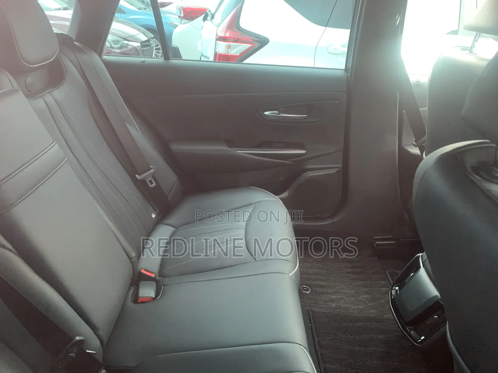 Toyota Crown Majesta 2.5 AWD Hybrid 2018 Silver