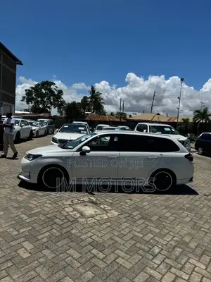 Toyota Corolla Fielder 2018 White