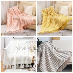 Knitted Throw Blanket - thumbnail 2