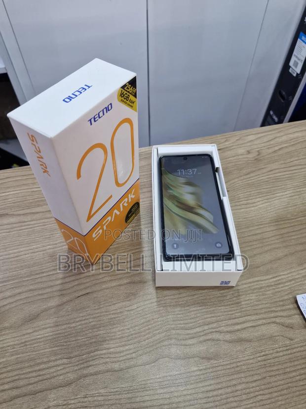 Tecno Spark 20 256 GB Black - main view