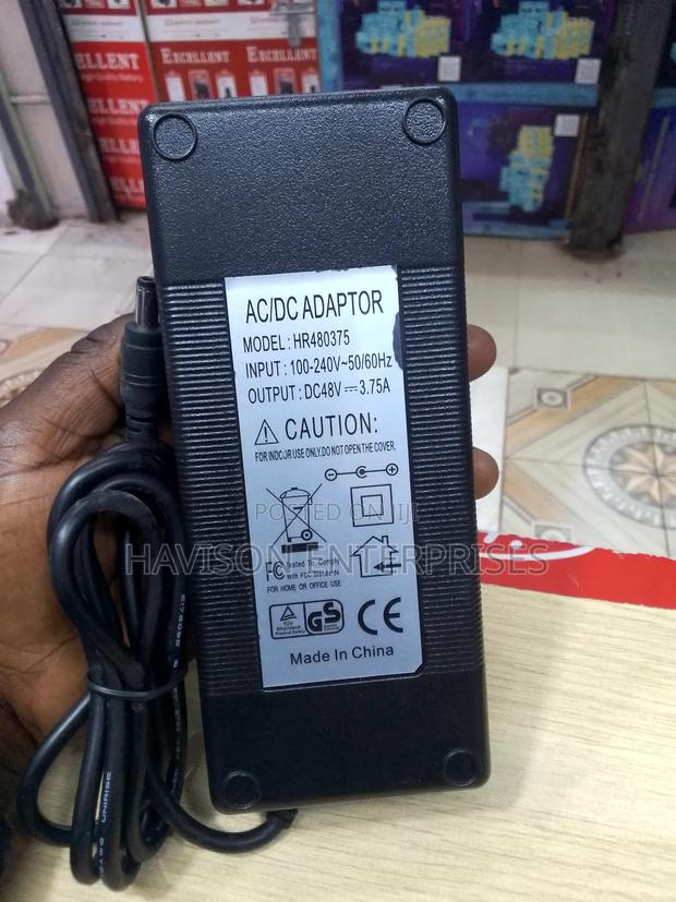 Quality 48V 3.75A Adaptor
