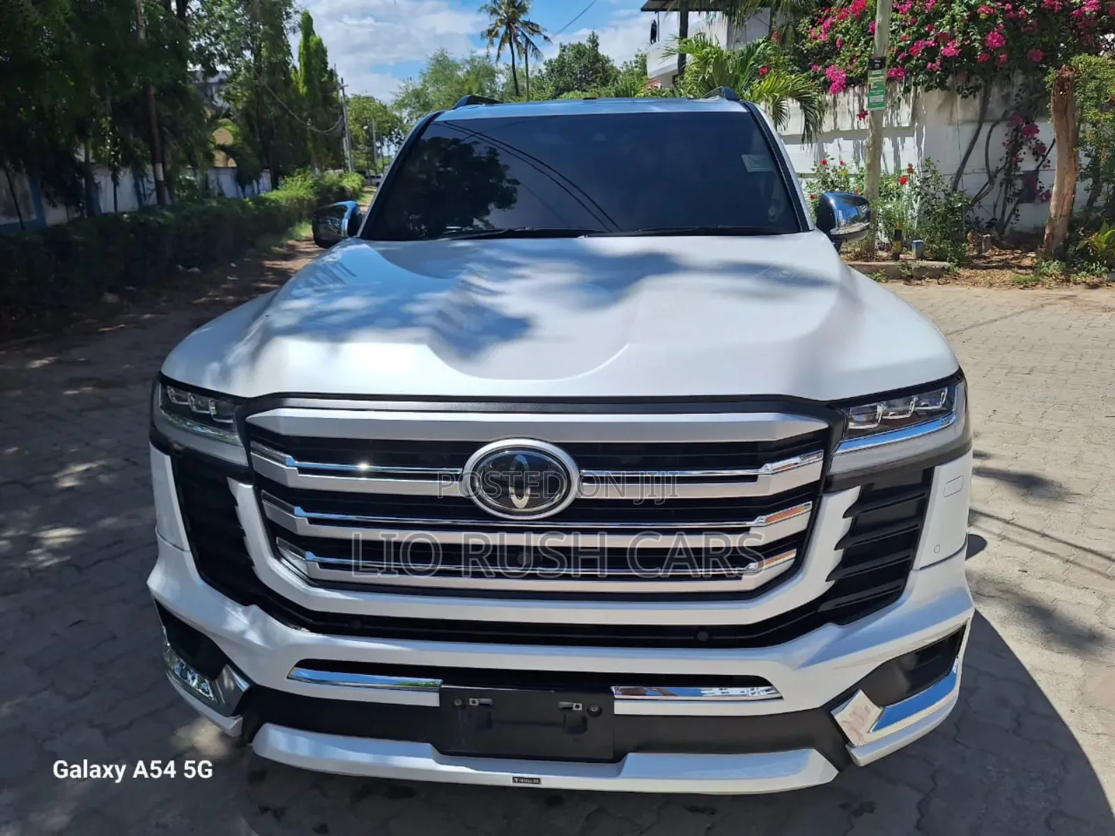 Toyota Land Cruiser 2023 White