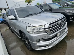 Toyota Land Cruiser 2017 Silver