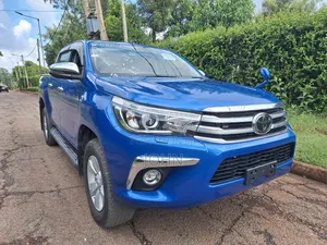 Toyota Hilux 2018 Blue