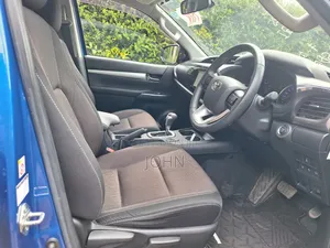 Toyota Hilux 2018 Blue