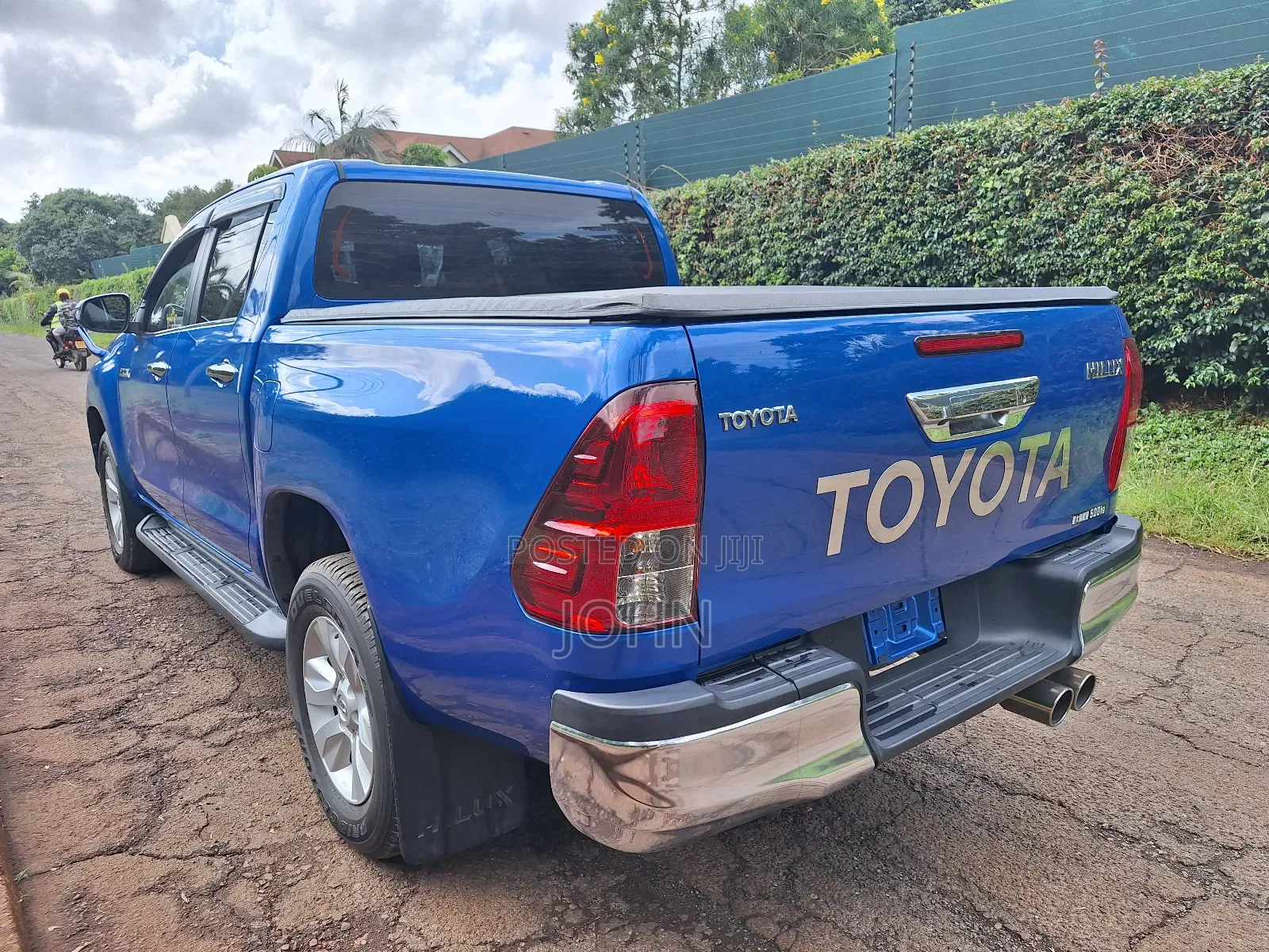 Toyota Hilux 2018 Blue