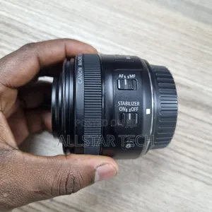 Canon EF-S 35mm F/2.8 Macro IS STM Lens