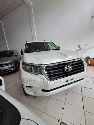 Toyota Land Cruiser Prado 2.8 2017 White