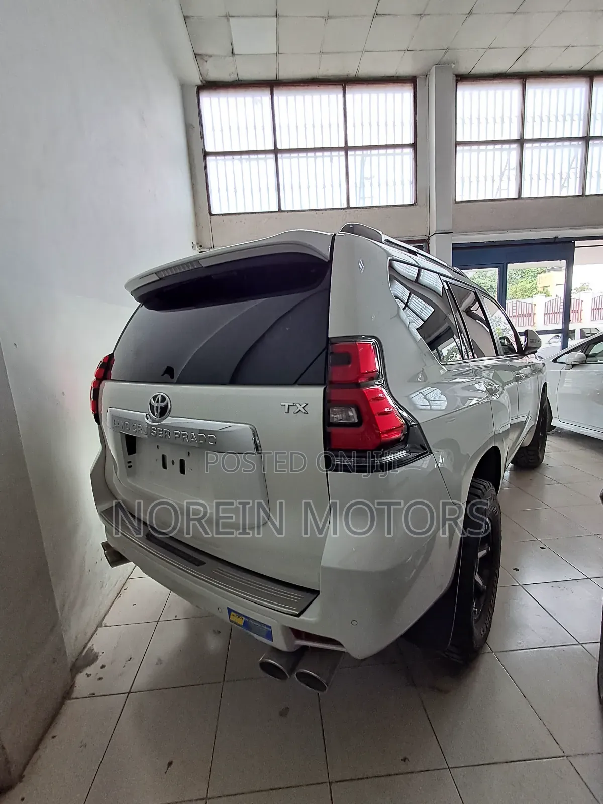 Toyota Land Cruiser Prado 2.8 2017 White