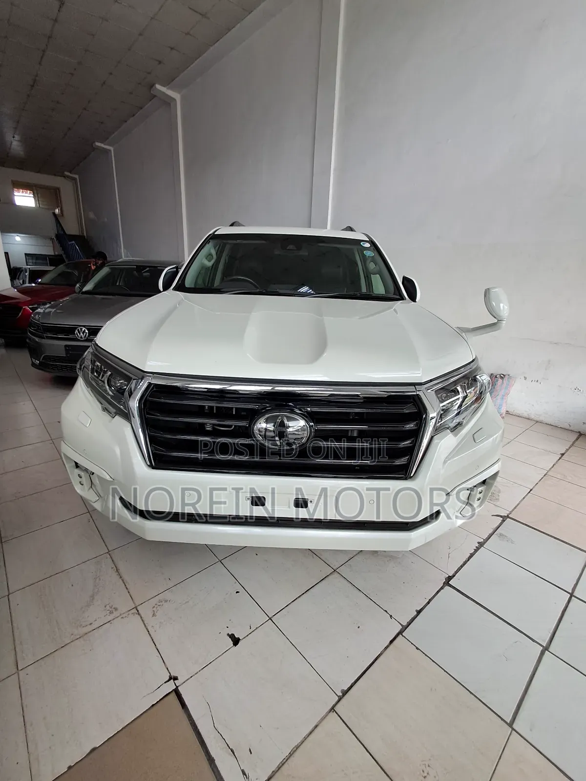 Toyota Land Cruiser Prado 2.8 2017 White