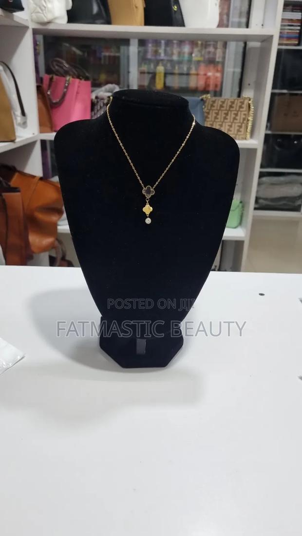 Van Cleef Simple Necklace - thumbnail 2