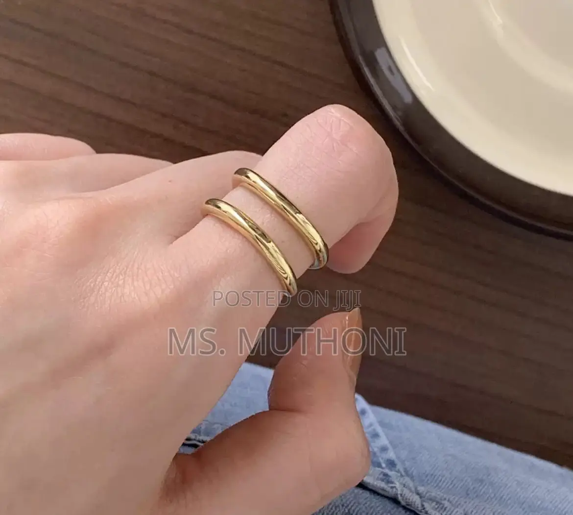 A Pair Chunky Rings
