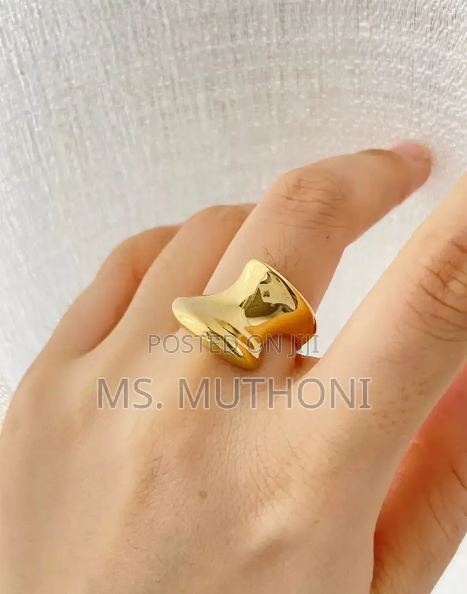 A Pair Chunky Rings